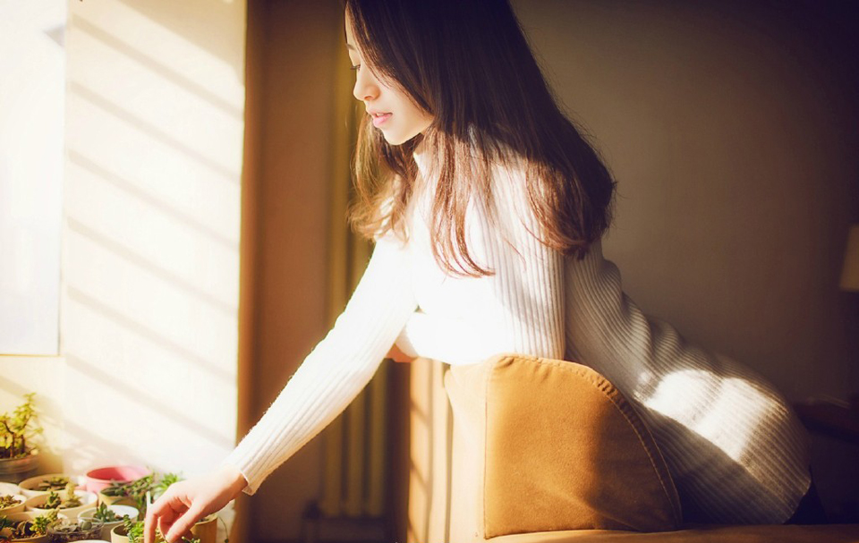 “告诉各营战士，莫要抵抗，不会有事的。”孟达淡然道。